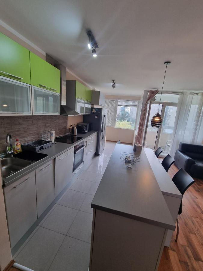 Hawaii- 2 Bdr, Arena, Sava Centar, Free Parking Apartamento Belgrado Exterior foto