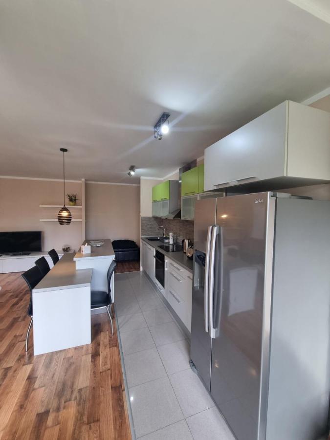 Hawaii- 2 Bdr, Arena, Sava Centar, Free Parking Apartamento Belgrado Exterior foto